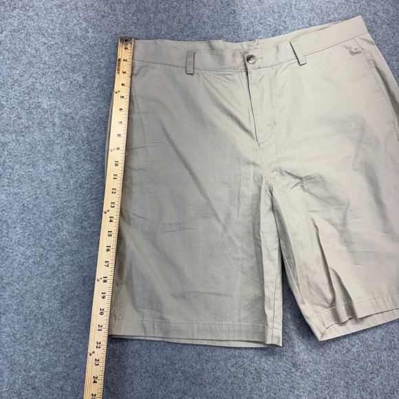 Disney Parks Men's Chino Shorts Size‎ 36 Khaki Cotton Classic Fit Casual NWT - Picture 3 of 11